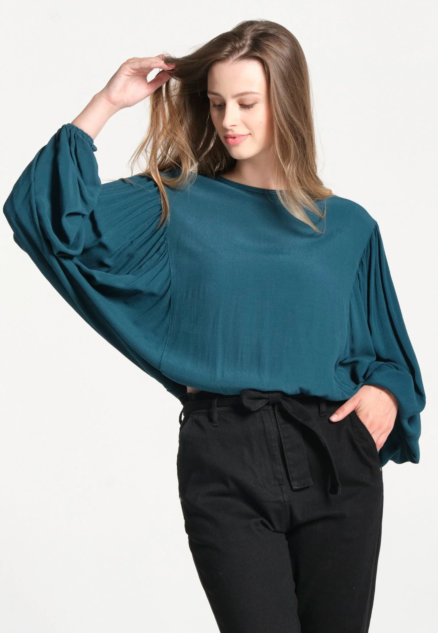 Chemisier femme bleu avec manches larges