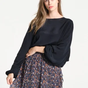 Chemisier femme bleu marine à manches avec voiles