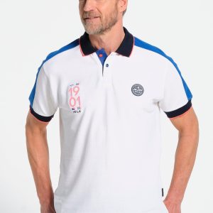 Polo homme blanc avec épaules lignées bleues et motif arrière