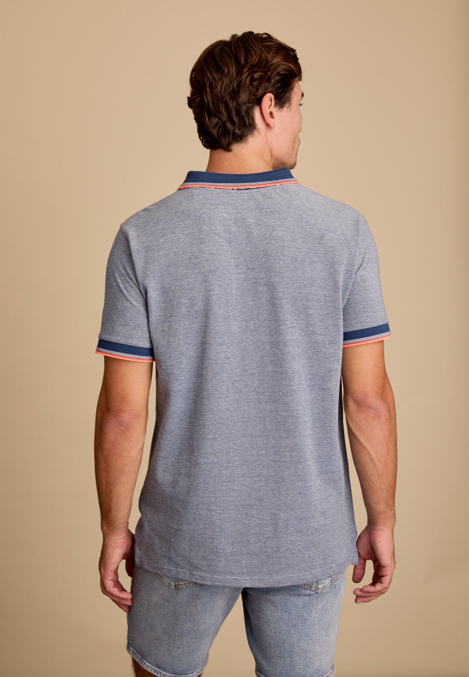 Polo homme bleu avec col contrasté – Image 4