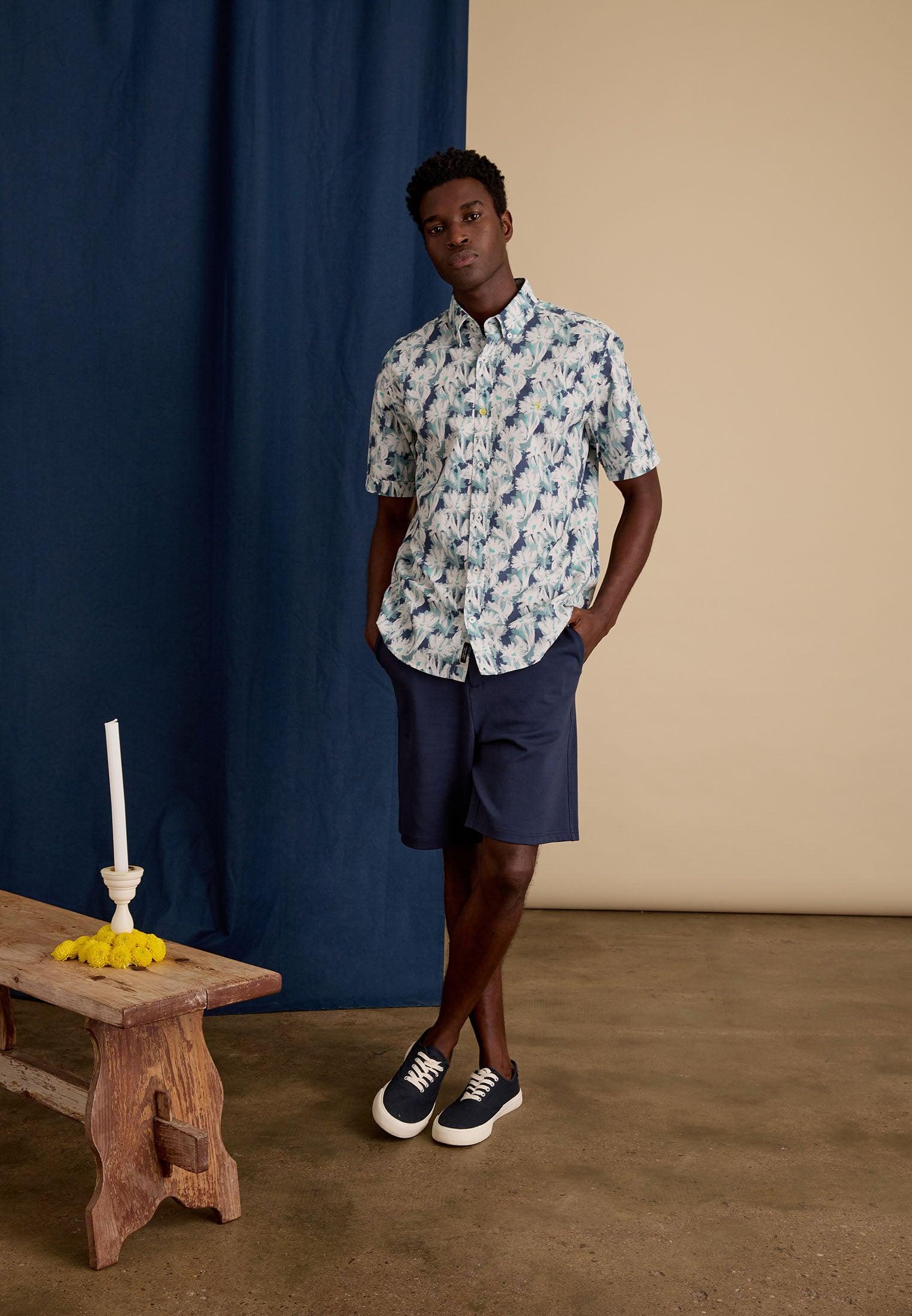 Chemise homme blanche courtes manches motif fleuris – Image 5