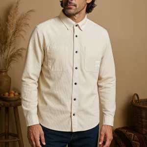 Veste en velour cotelé beige boutonné avec poches poitrine