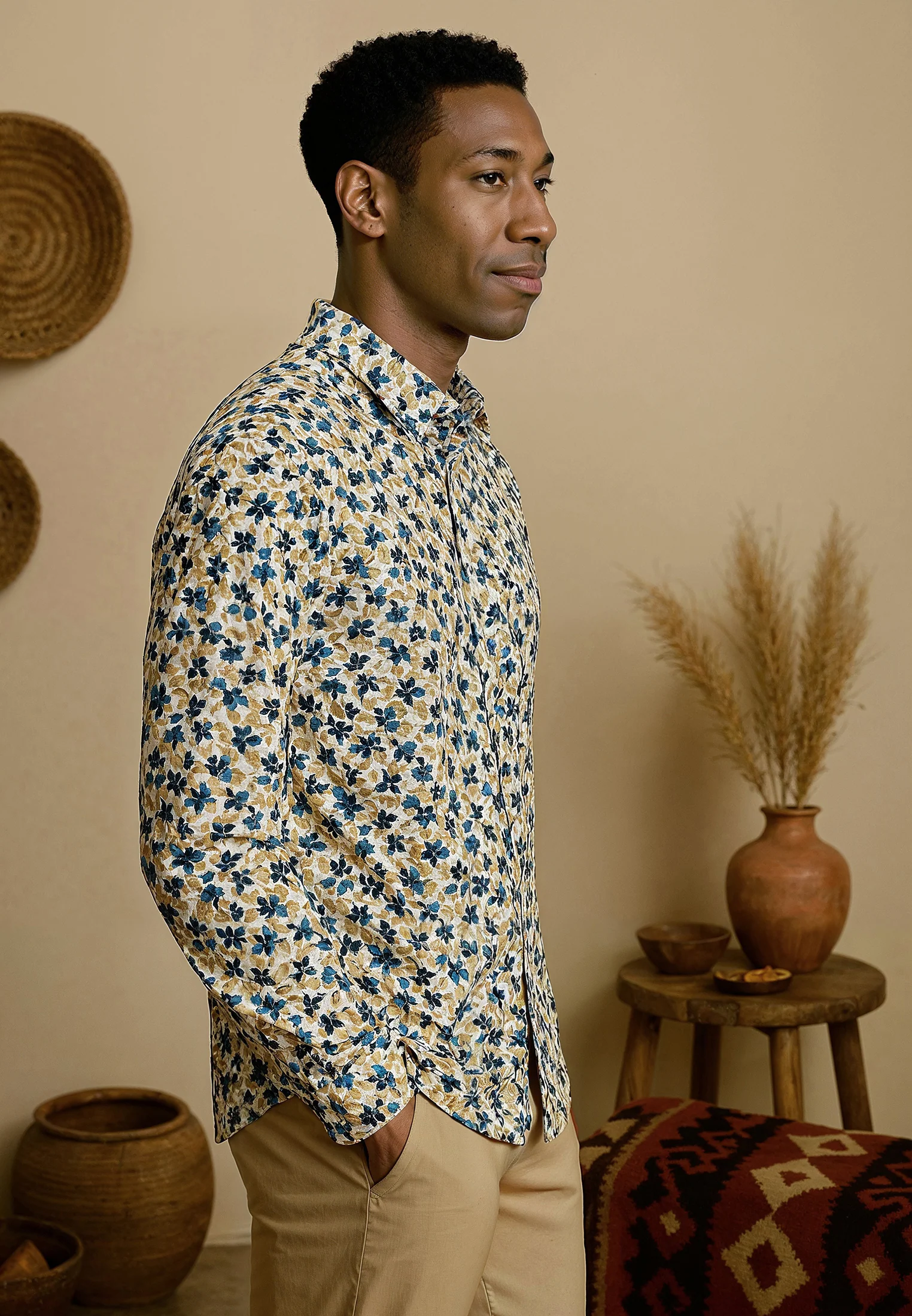 Chemise homme blanche avec des fleurs – Image 2