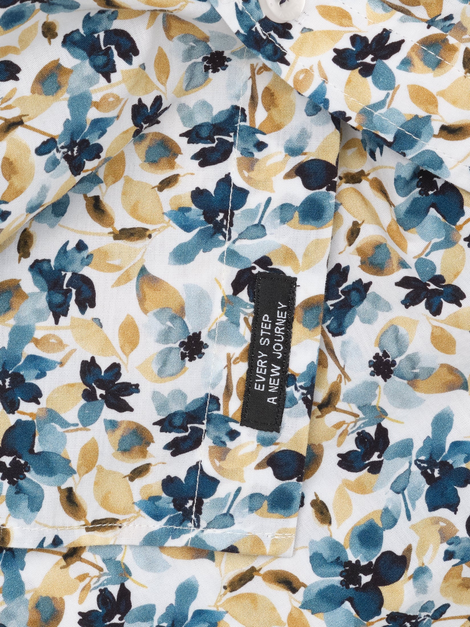 Chemise homme blanche avec des fleurs – Image 5