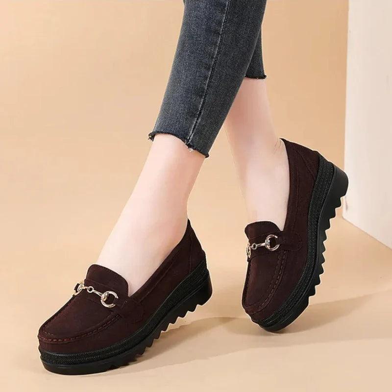 mocassin orthopédique femme compensés en daim – Image 6