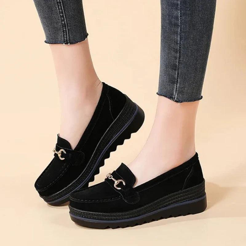 mocassin orthopédique femme compensés en daim – Image 4