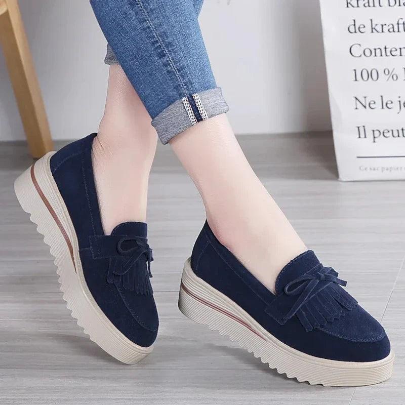 mocassin orthopédique femme compensés en daim – Image 3