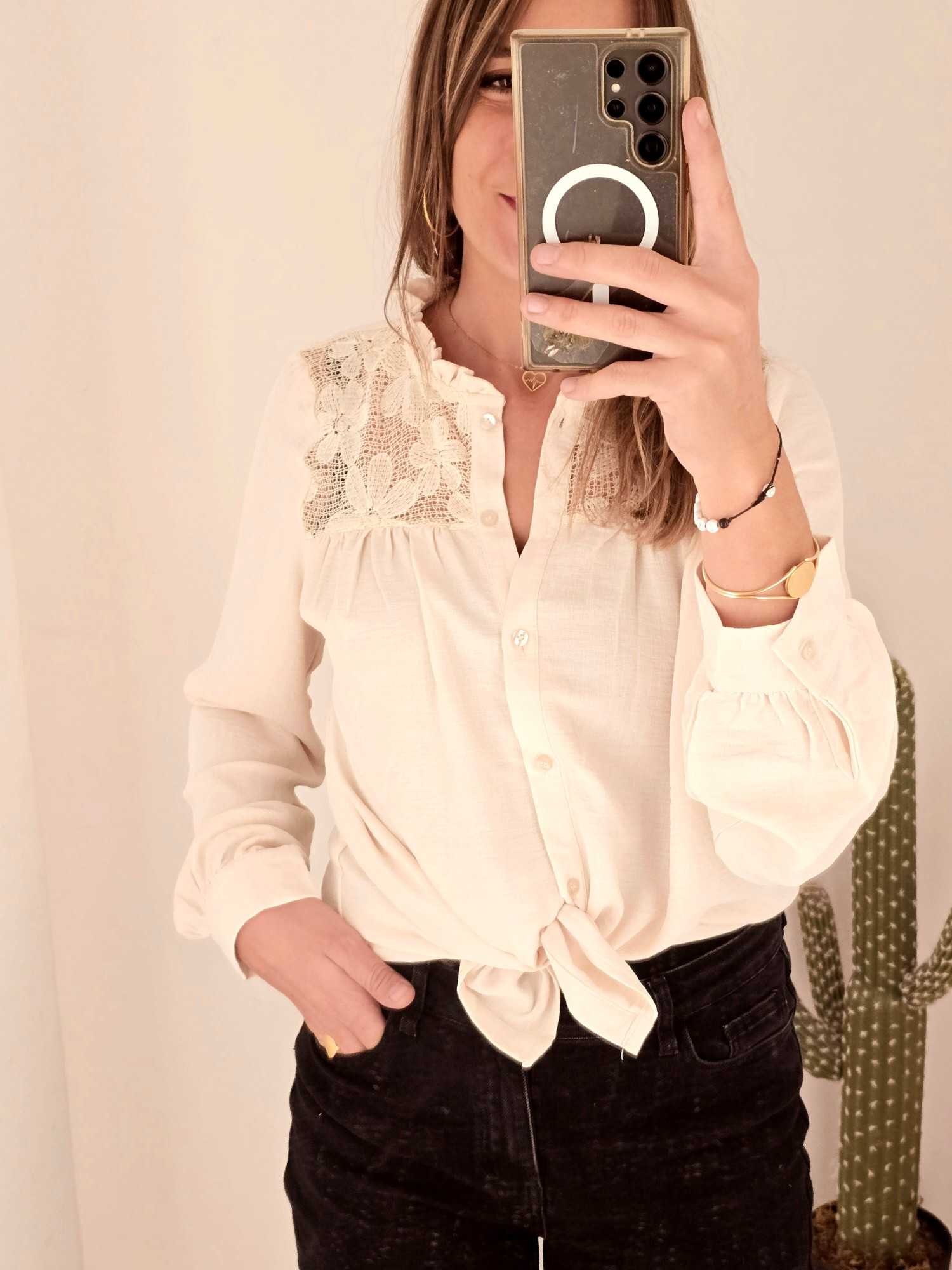 Chemisier avec dentelle – Image 4