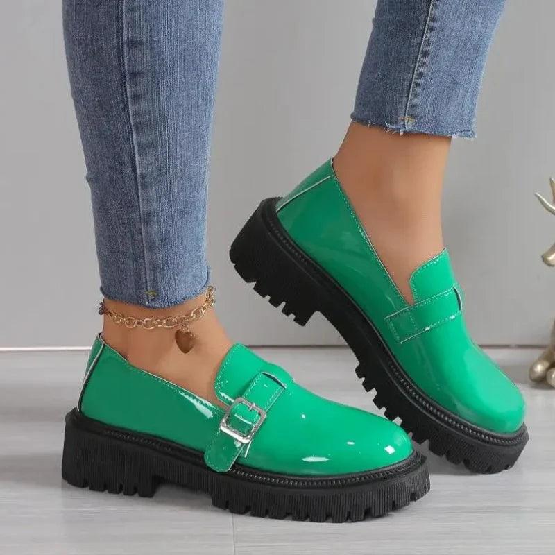 mocassin orthopédique femme vernis à talons – Image 6