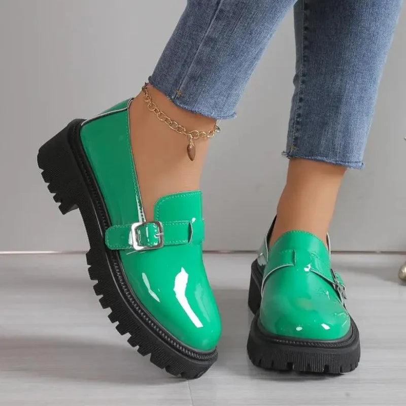 mocassin orthopédique femme vernis à talons – Image 8