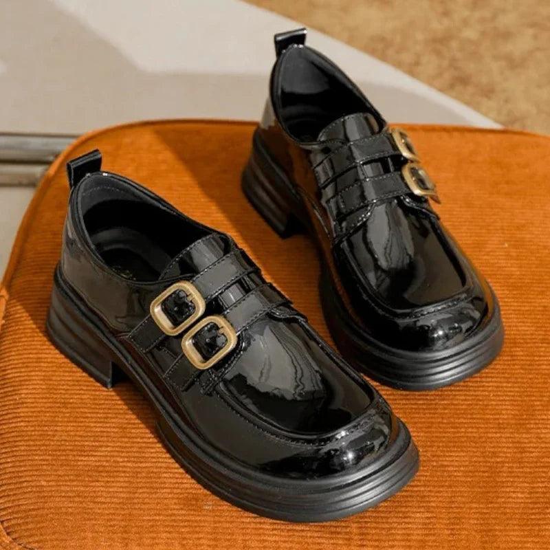 mocassin orthopédique femme vernis à deux boucles – Image 2