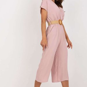 Combinaison d’été à manches courtes et encolure enveloppante – Élégance et confort estivaux