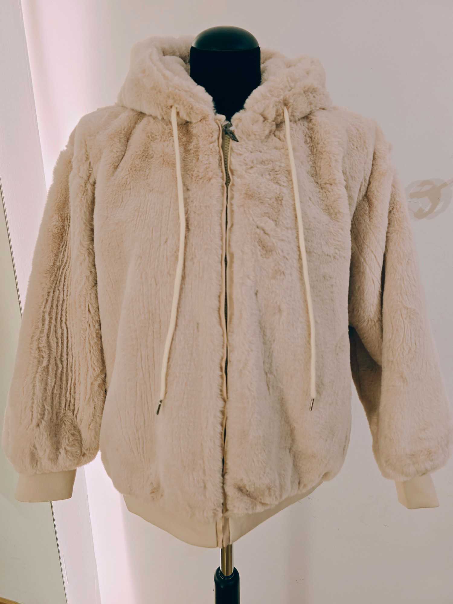 Veste fausse fourrure capuche – Image 6