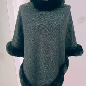 Poncho doux bord fourrure