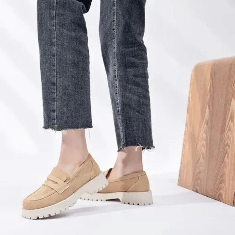 mocassin orthopédique femme compensés en daim – Image 3