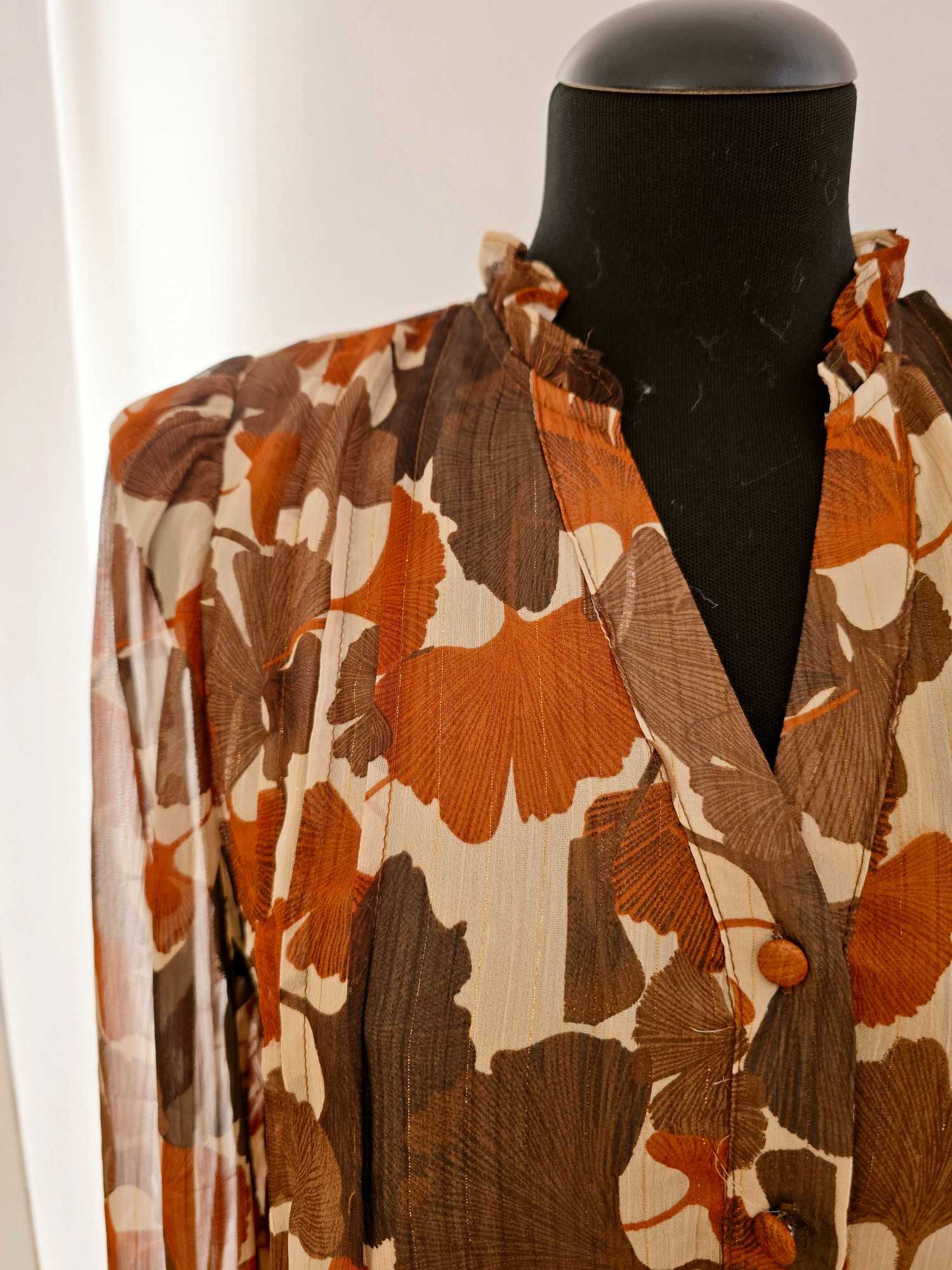 Blouse col V feuillages – Image 2