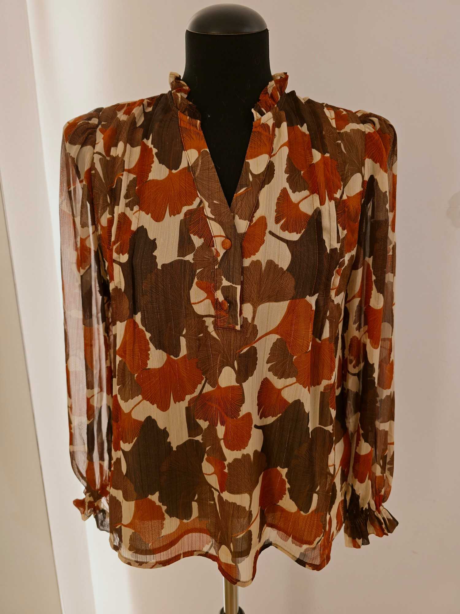 Blouse col V feuillages – Image 3